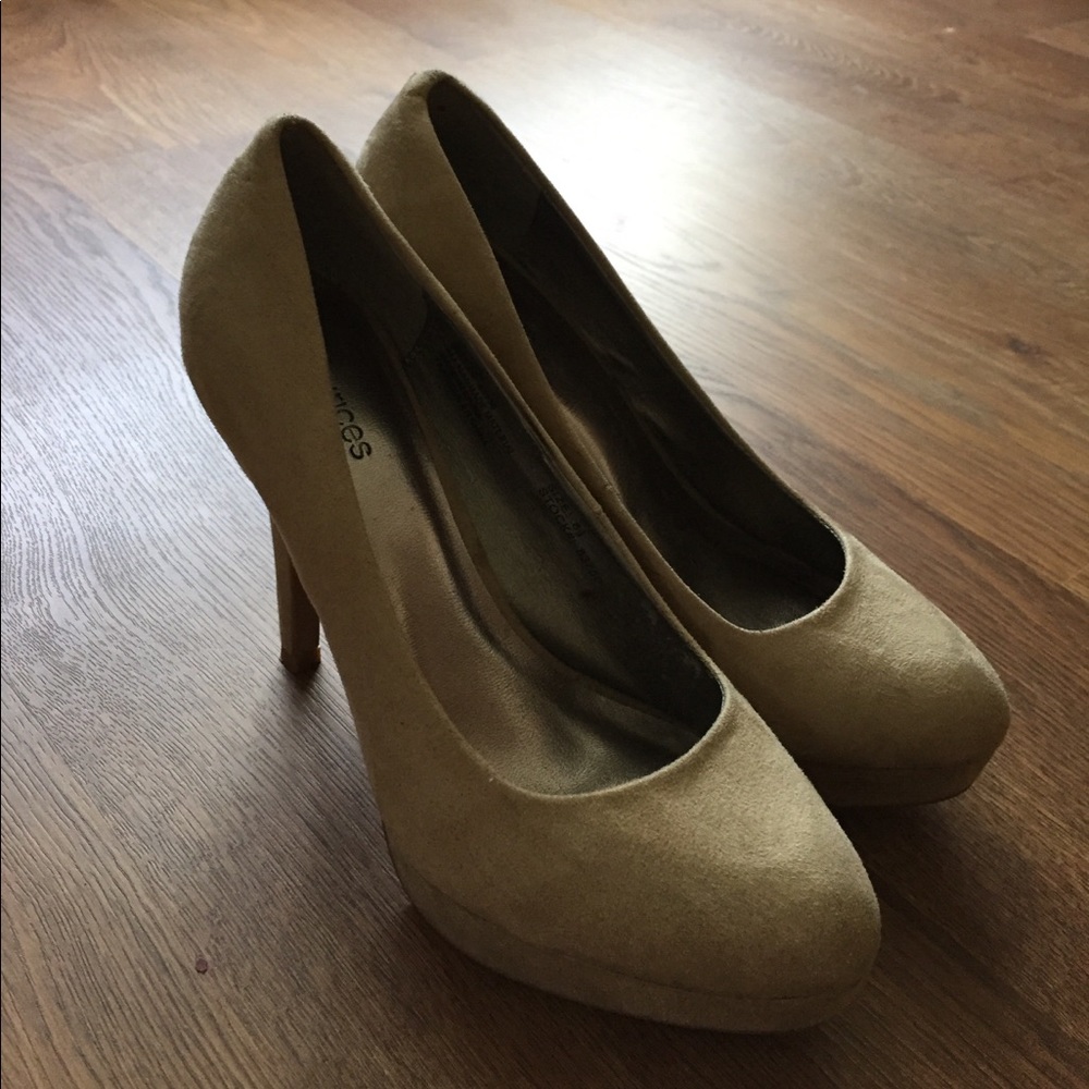 💕 Maurices Suede Heels